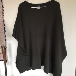Talbots dark green poncho, one size